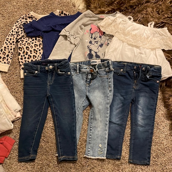 Girls 2T bundle of old navy, Levi’s, 7 for All Mankind jeans - Picture 1 of 9